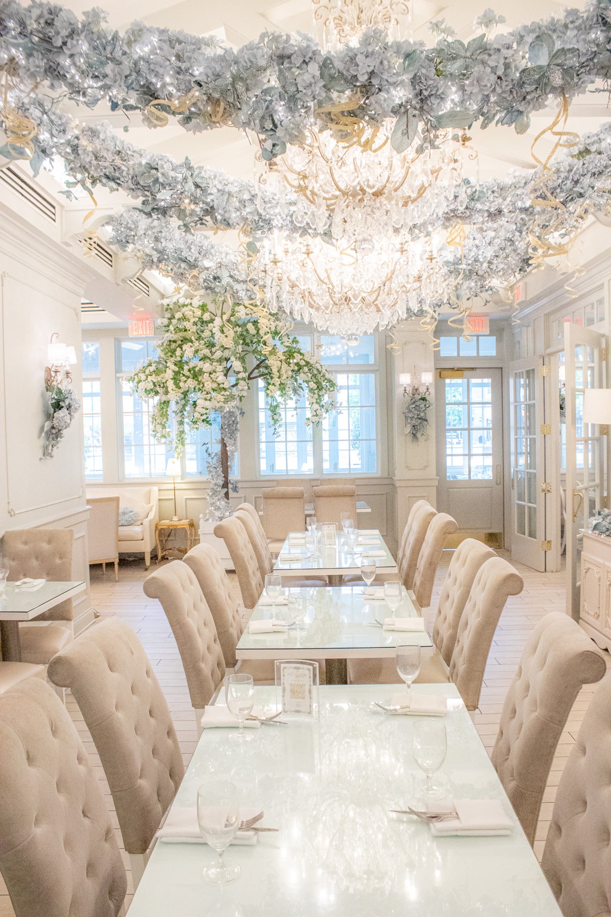 Large Table Reservation