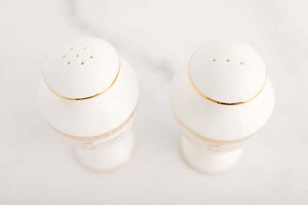 Salt & Pepper Shaker Set