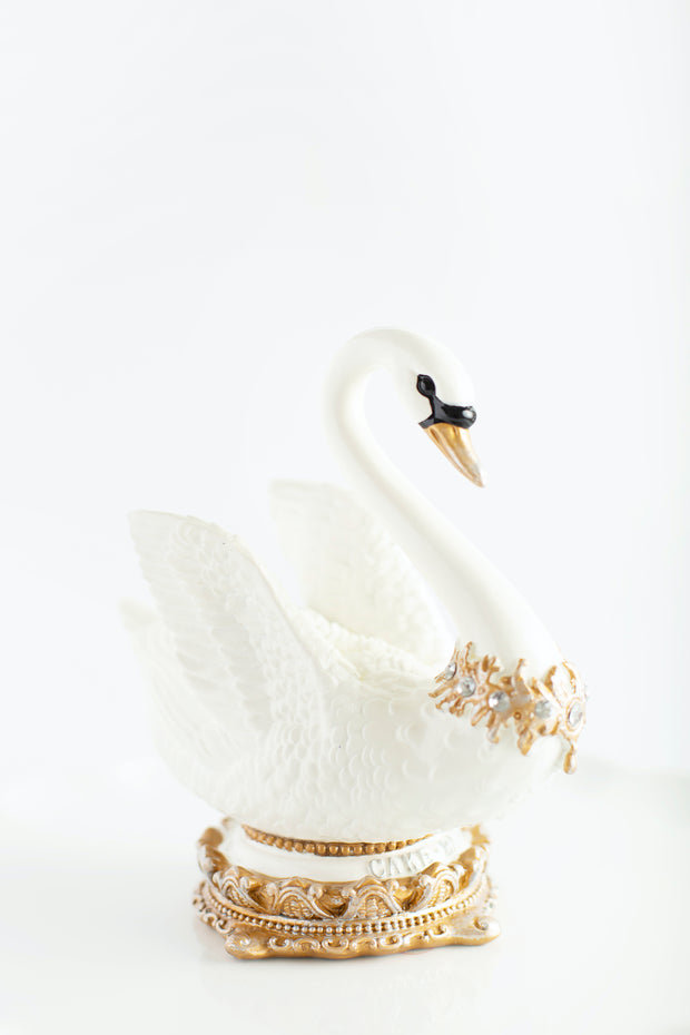 Elegant Swan Cake Topper