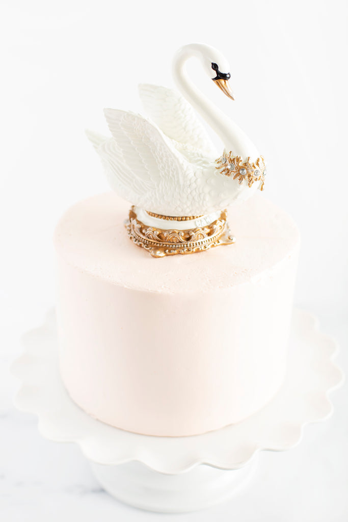 Elegant Swan Ice Cream Cake With White Chocolate Ganache